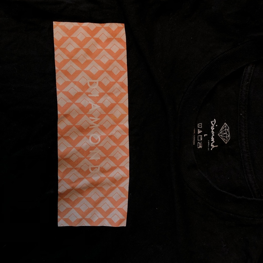 diamond barely worn tee shirt